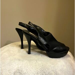 Vera Wang Black Stiletto